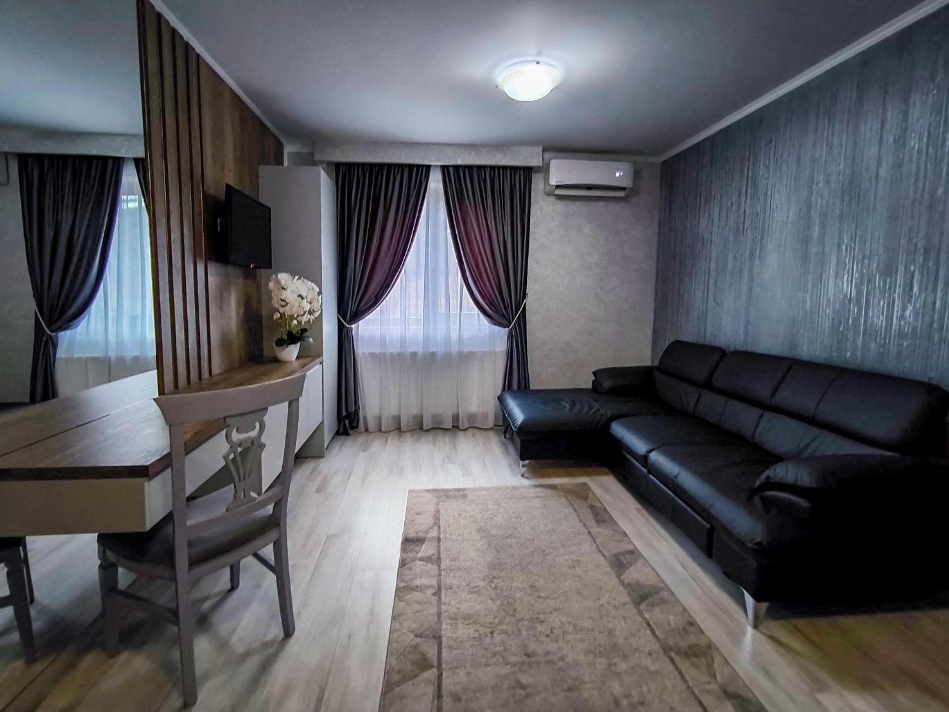 Hotel Dorobanti Iasi Exteriör bild