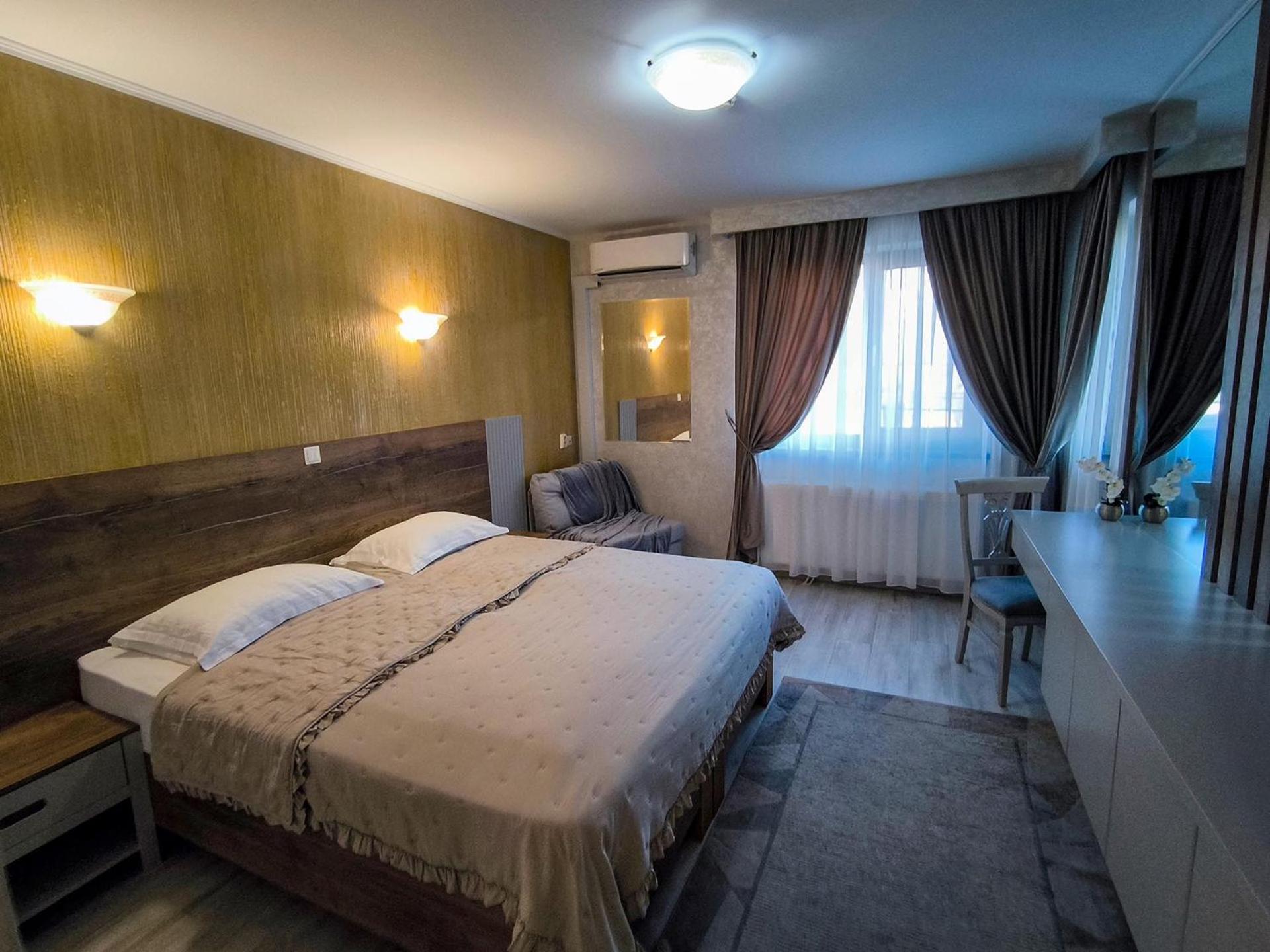 Hotel Dorobanti Iasi Exteriör bild