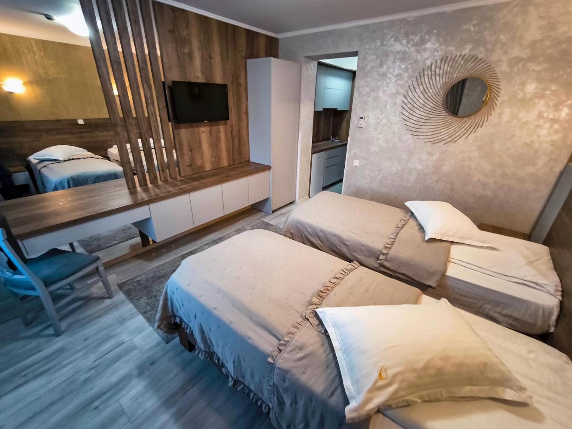 Hotel Dorobanti Iasi Exteriör bild