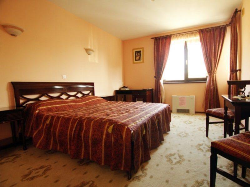 Hotel Dorobanti Iasi Exteriör bild